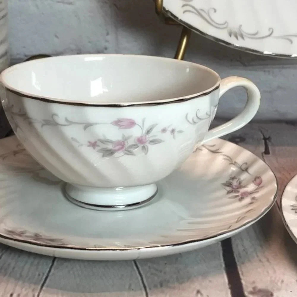 5pc vintage porcelain china Gold Standard dinnerware made in Japan - Picture 4 of 11